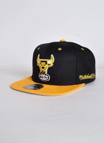 Mitchell & Ness  Toe Fitted Bulls