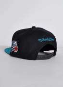 Mitchell & Ness  Team Script Hornets