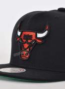 Mitchell & Ness NBA SHINE ON SNAPBACK BULLS